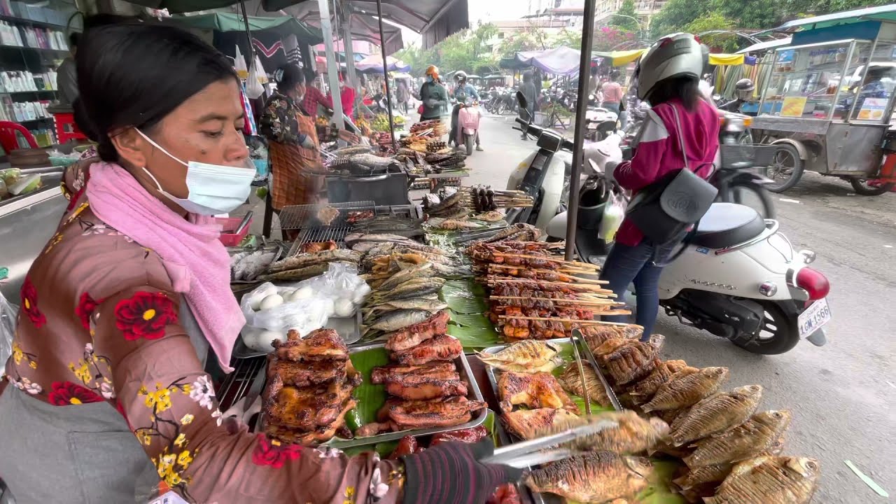Cambodian food, walking tour in Phnom Penh street food 2021