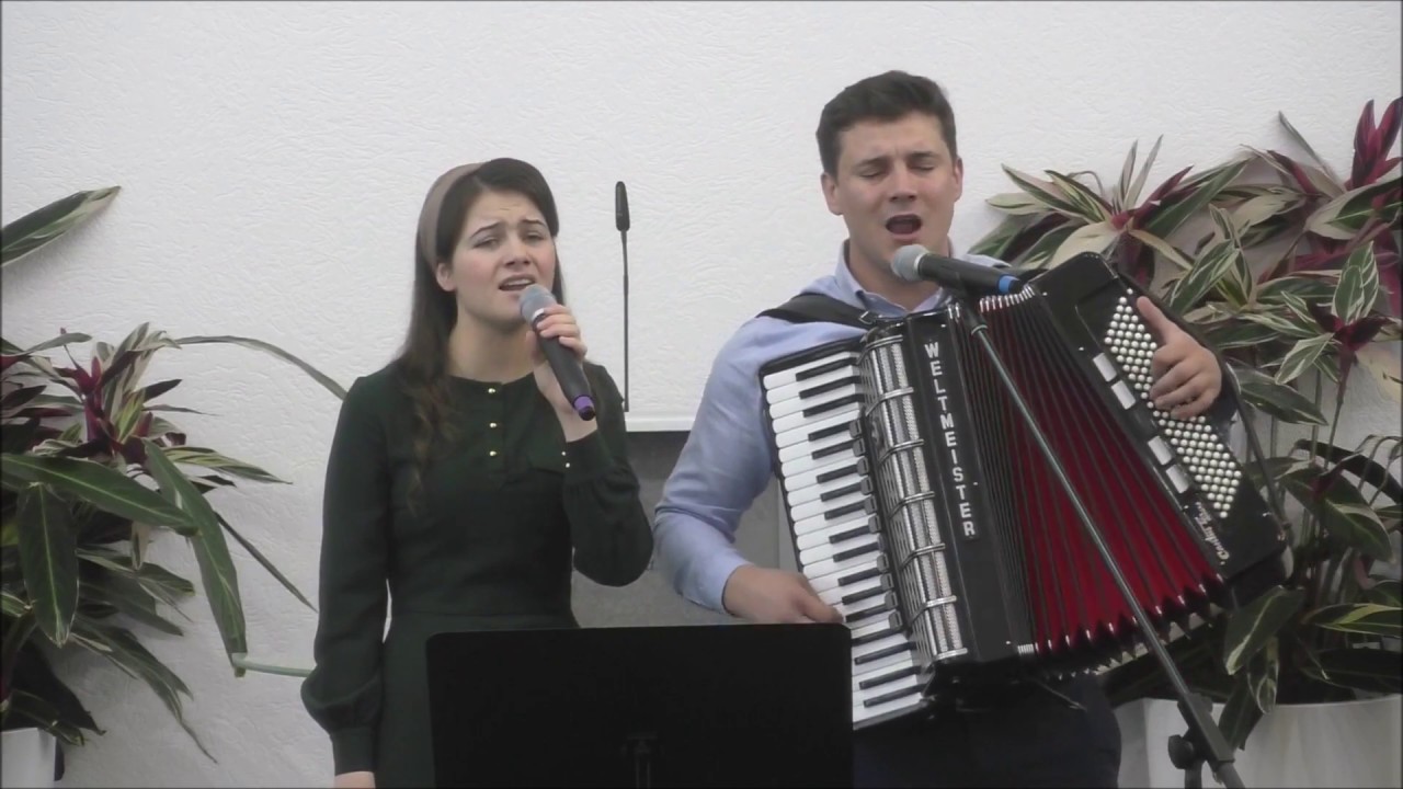 Familia Hăprian - Nu mai este mult
