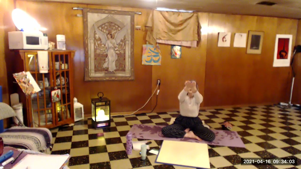 Michelle Star Yoga - Bigheartedness & Chakra Cleanse