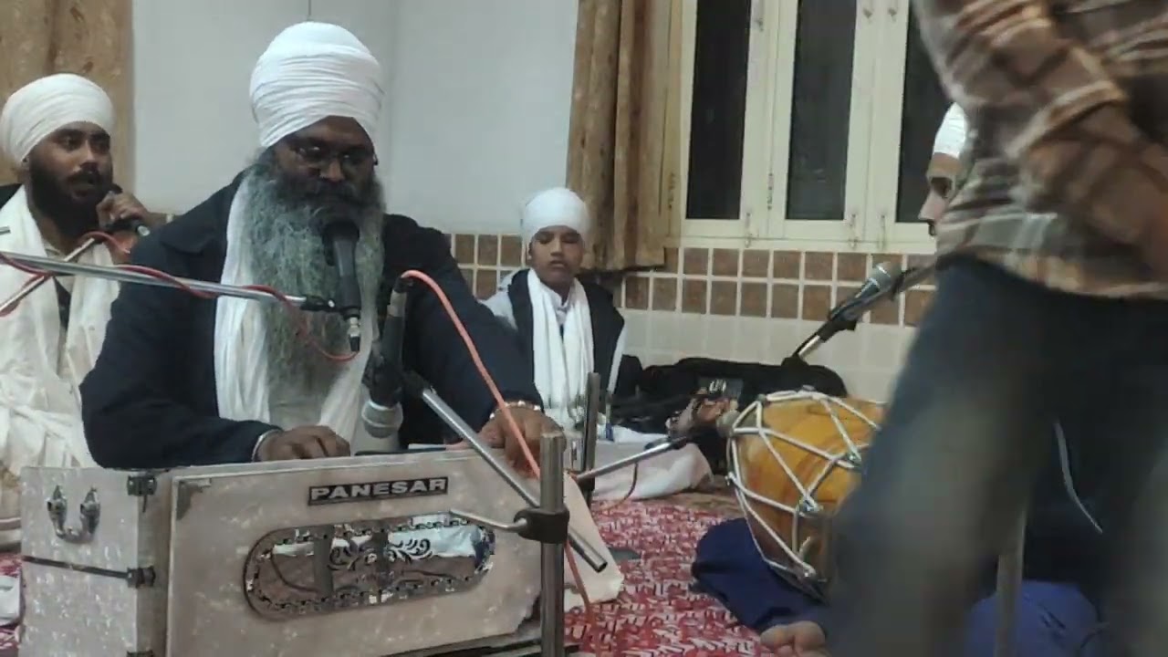 ਕਰਦਾ ਚਤਰਾਈਆਂ ਜੀ ਸਤਿਗੁਰ ਨਾਲ ਦੇਖੋ ਬੰਦਾ 