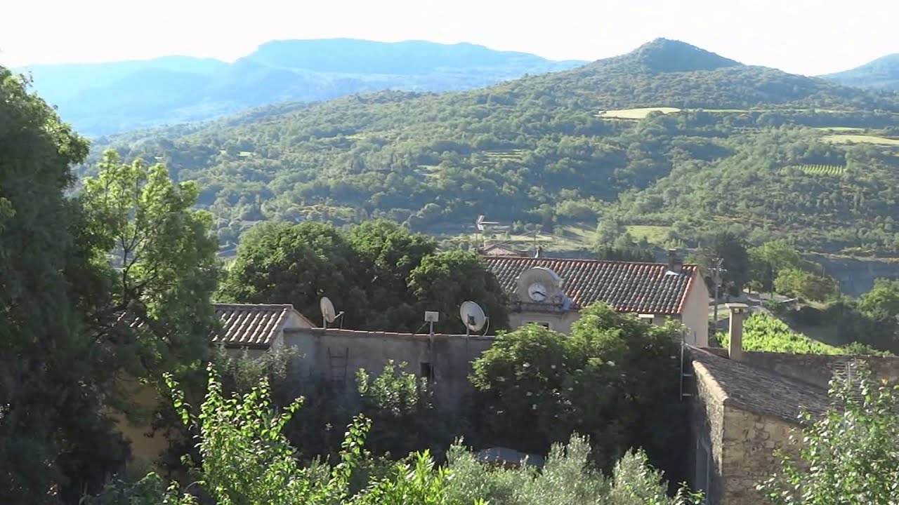 Poujols Ville et village d'H&eacute;rault