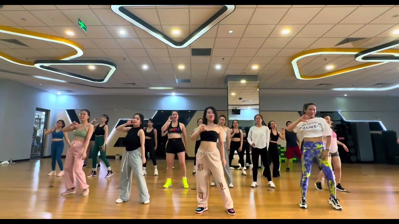 THUỶ TRIỀU/ ZUMBA DANCE/CHAREO KIMS KIMS