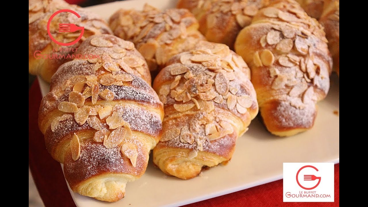 Les Croissants aux amandes - أحسن وصفة لتحضير كرواصة سهلة ولذيذة جدا