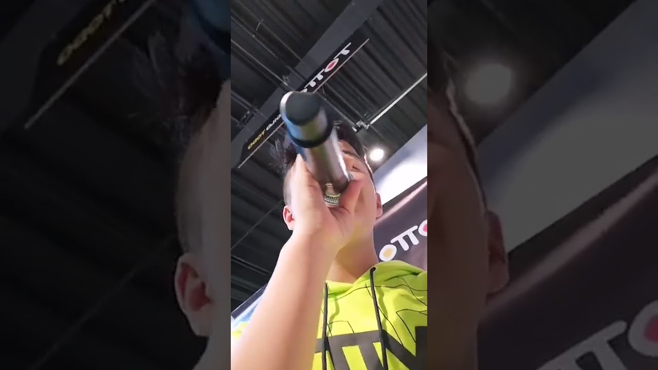 JUANSE canta AQU&Iacute; ESTOY YO
