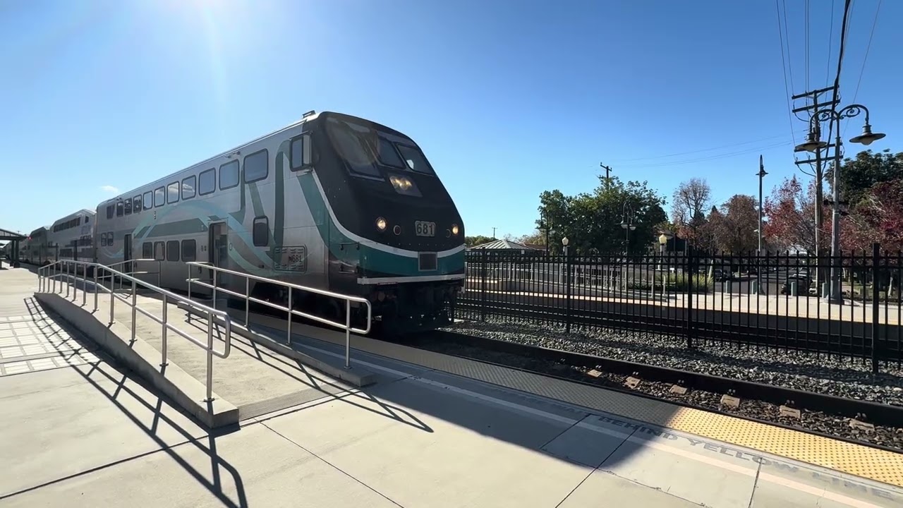 1/8/26 Pre: METROLINK M812 to RIVERSIDE-DOWNTOWN meeting AMTRAK SURFLINER A774 to SAN DIEGO. 