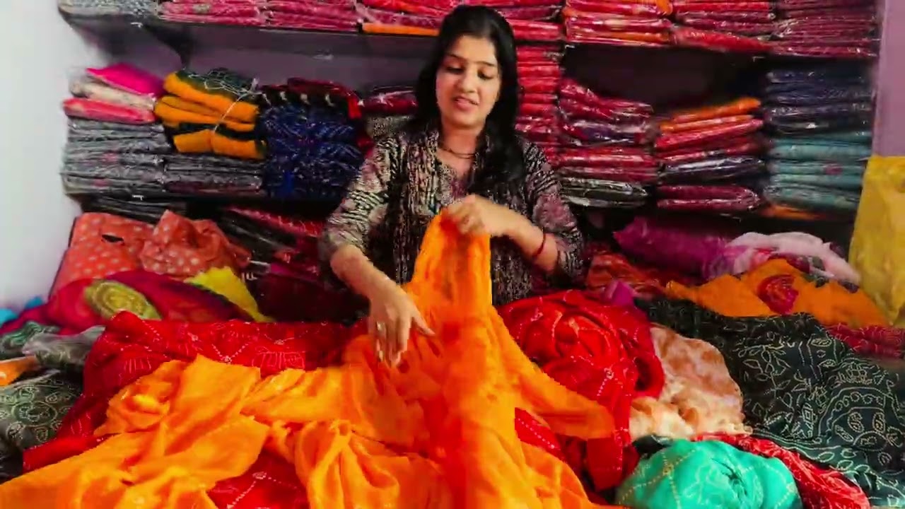 Garmi wali saree aa gai h 🌸🪷  #viralvideo  #sarre  #printedsaree  #sareefashion  #sareecollection 