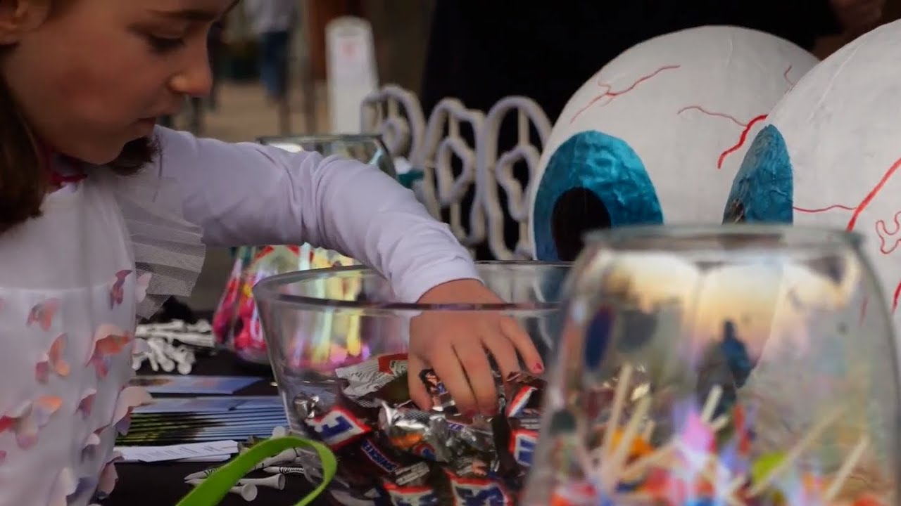 Moscow celebrates Halloween with Main Street trick-or-treating