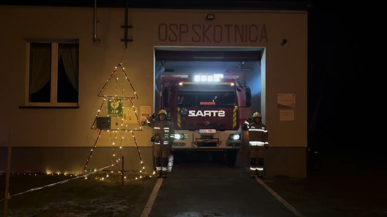 Oddanie hołdu przez strażaków OSP Skotnica.