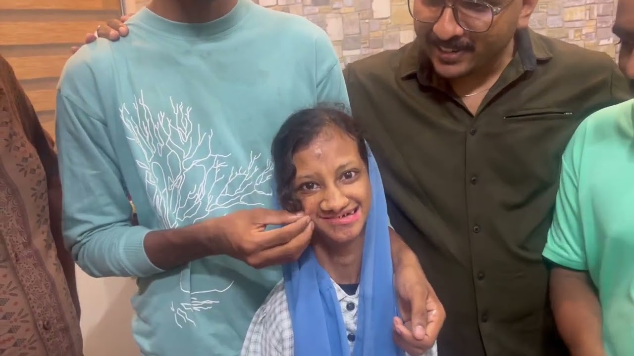 ഇക്കാച്ചിയുടെ പിറന്നാളിന് ചെറിയ കേക്ക് കട്ടിങ് | Hanna Saleem