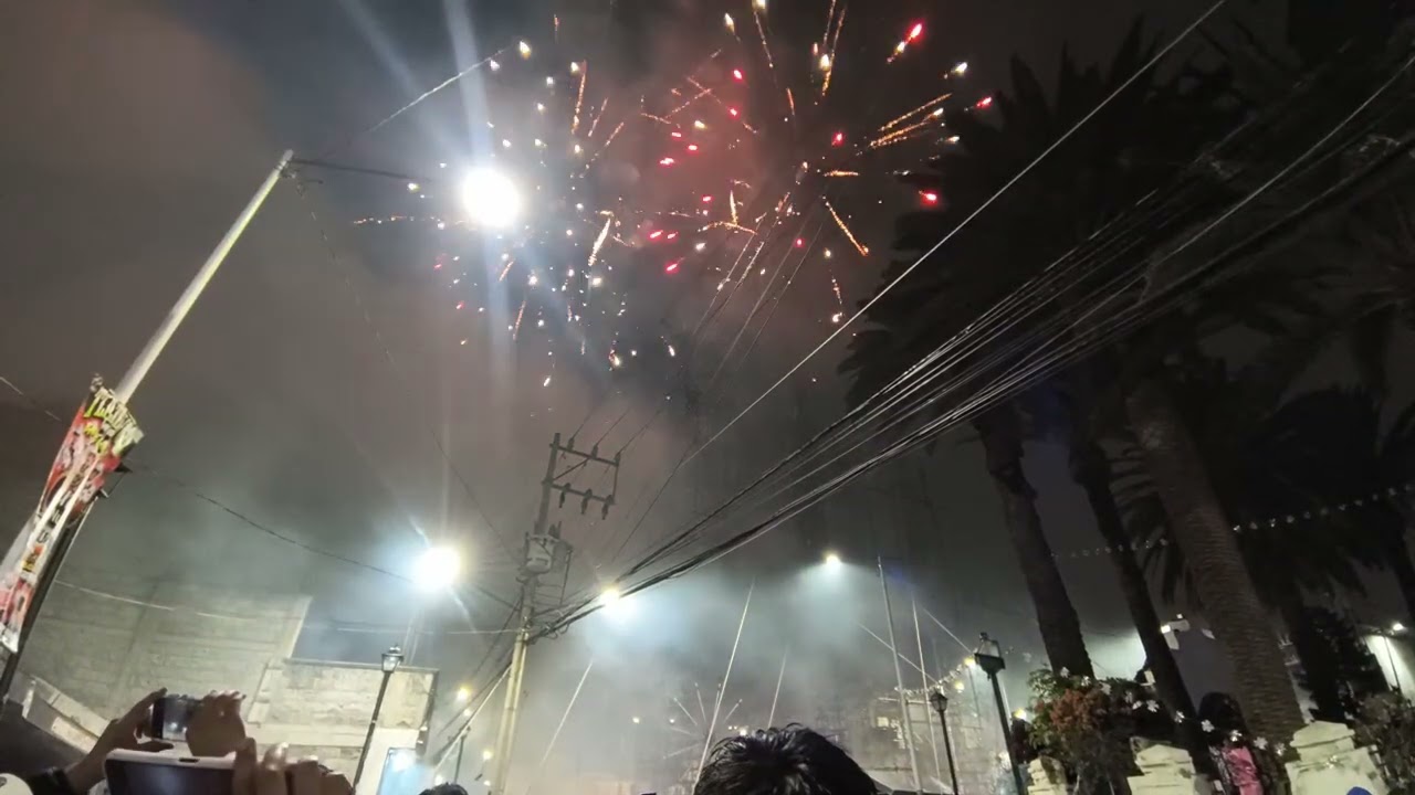 Piromusical en Santiago Zapotitlán a cargo de la pirotecnia grupo ASA de Hidalgo 