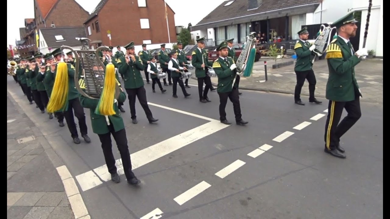 Schützenfest 2019 Uedesheim  Aufmarsch des Regiments