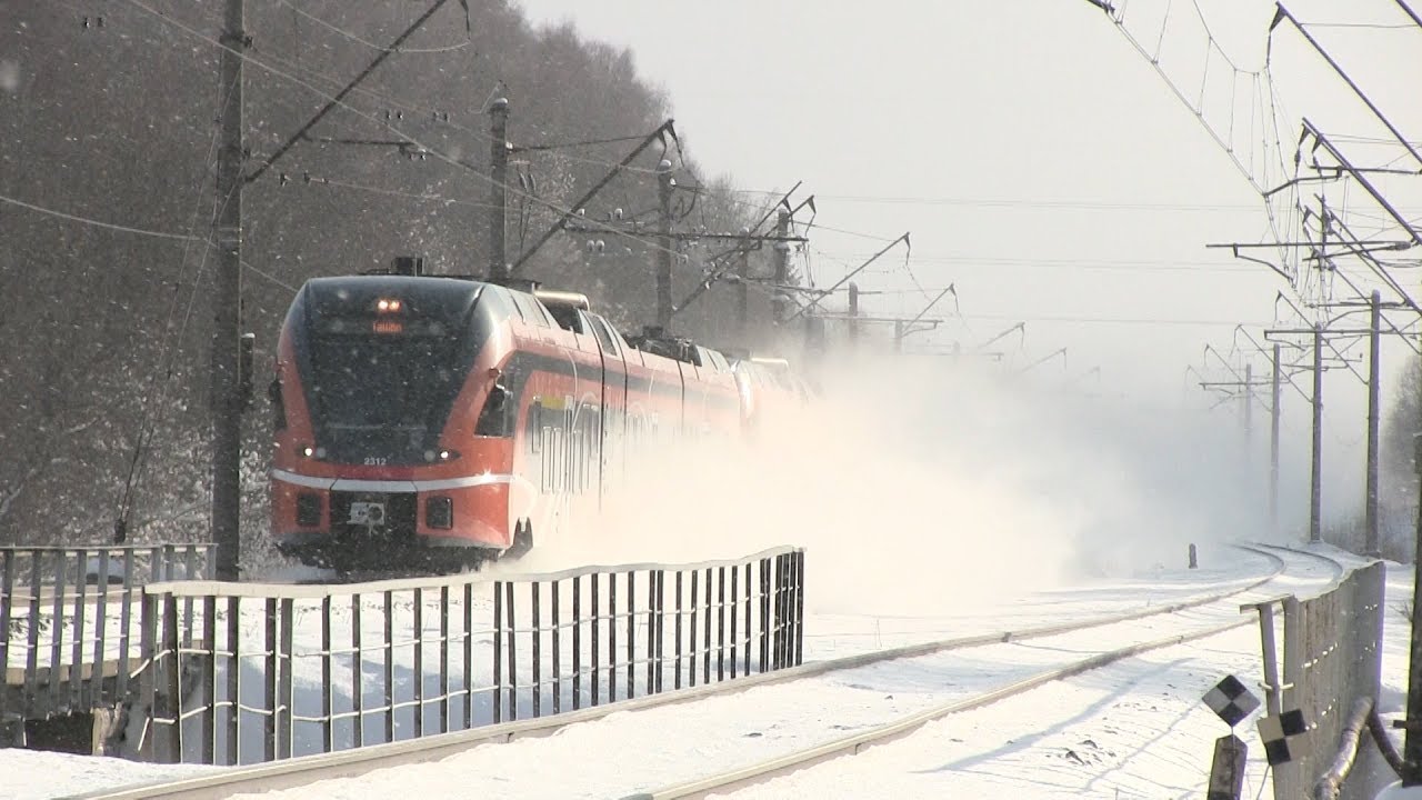 Штадлерские дизель-поезда на ст. Лагеди / Stadler DMU trains at Lagedi station