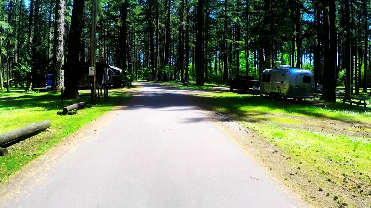 Driving tour of Holiday Park FamCamp at the Joint Base Lewis-McChord in Tacoma, WA.