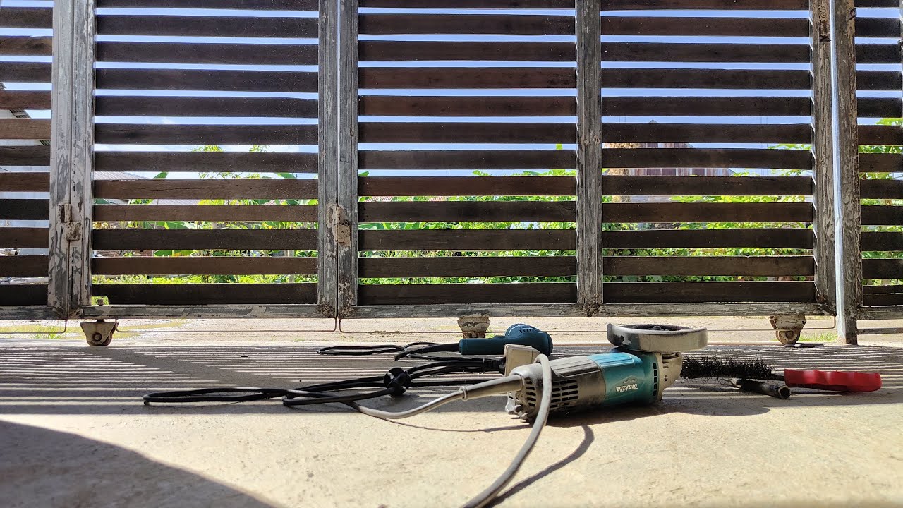 fence gate maintenance