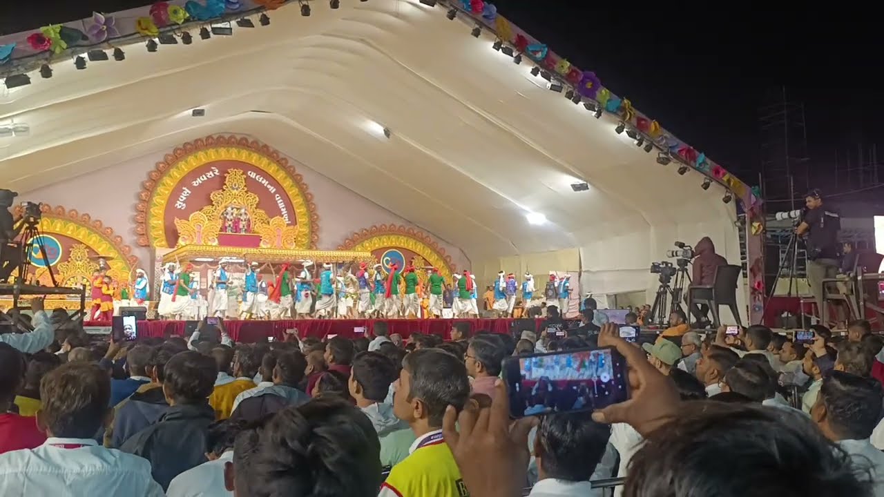 સ્વામિનારાયણ મંદિર અટલાદરા ટીમલી નૃત્ય | BAPS mandir Atladara, Vadodara | by royal timli 