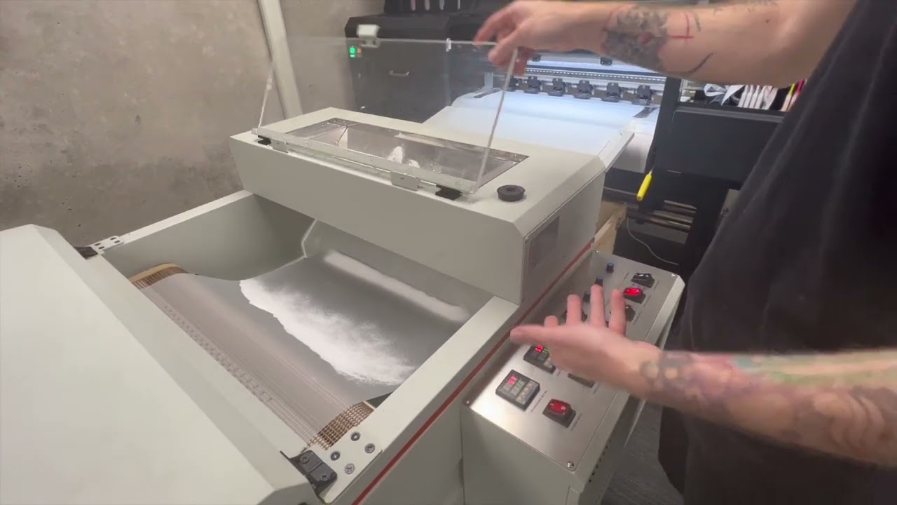 Media straight in powder machine