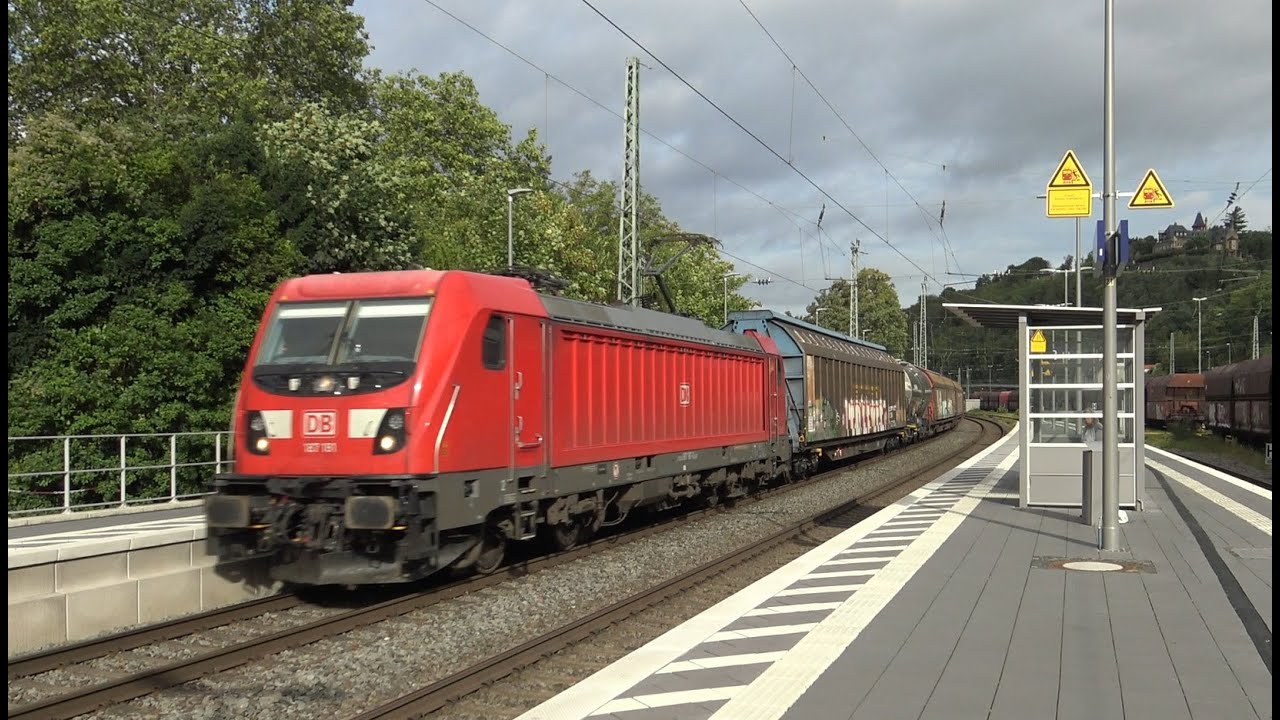 Z&uuml;ge auf der Linke und Rechte Rheinstrecke. St Goarshausen, St Goar, Bruhl, Linz am Rhein