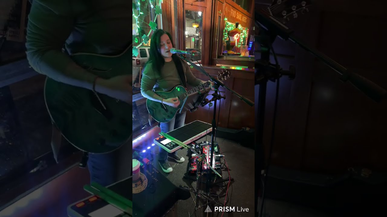 The Christine DeMeo Live from Copper Penny Pub round two! #livemusic #guitar #coversong