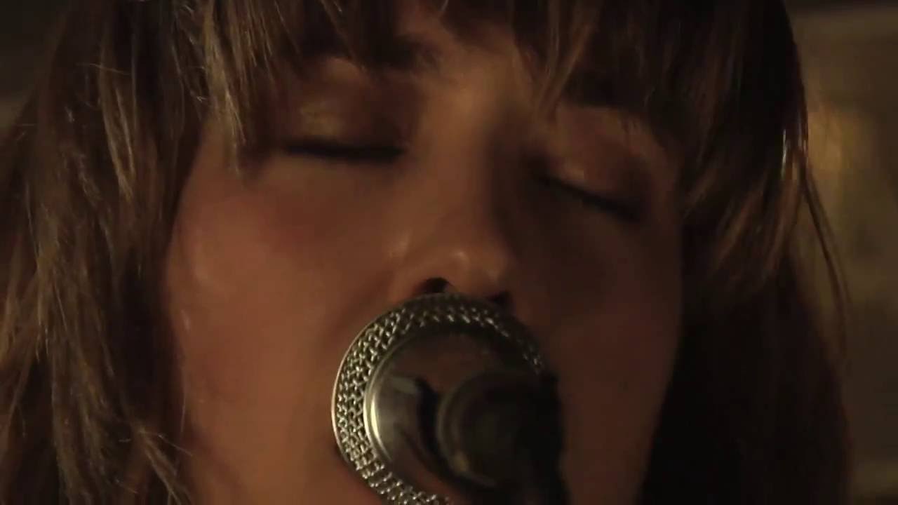Serena Ryder performs Hank Williams classic 