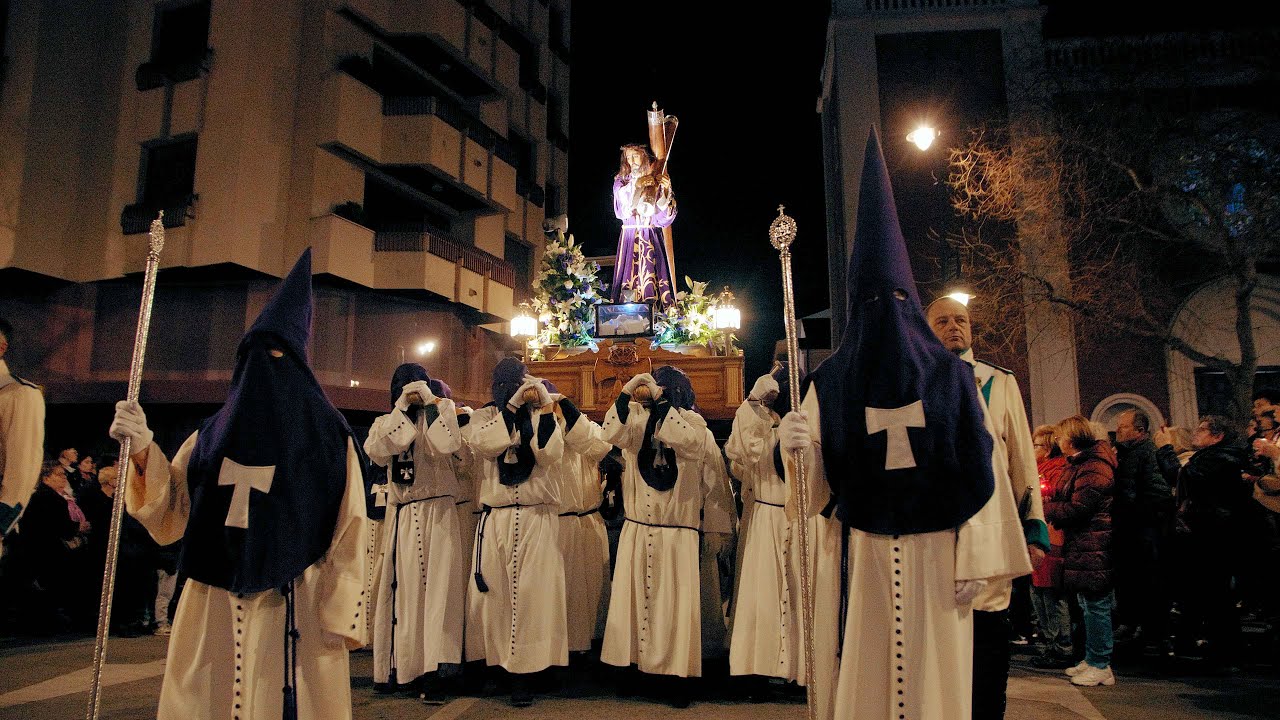 La cofradía Jesús Nazareno celebra la procesión del Silencio