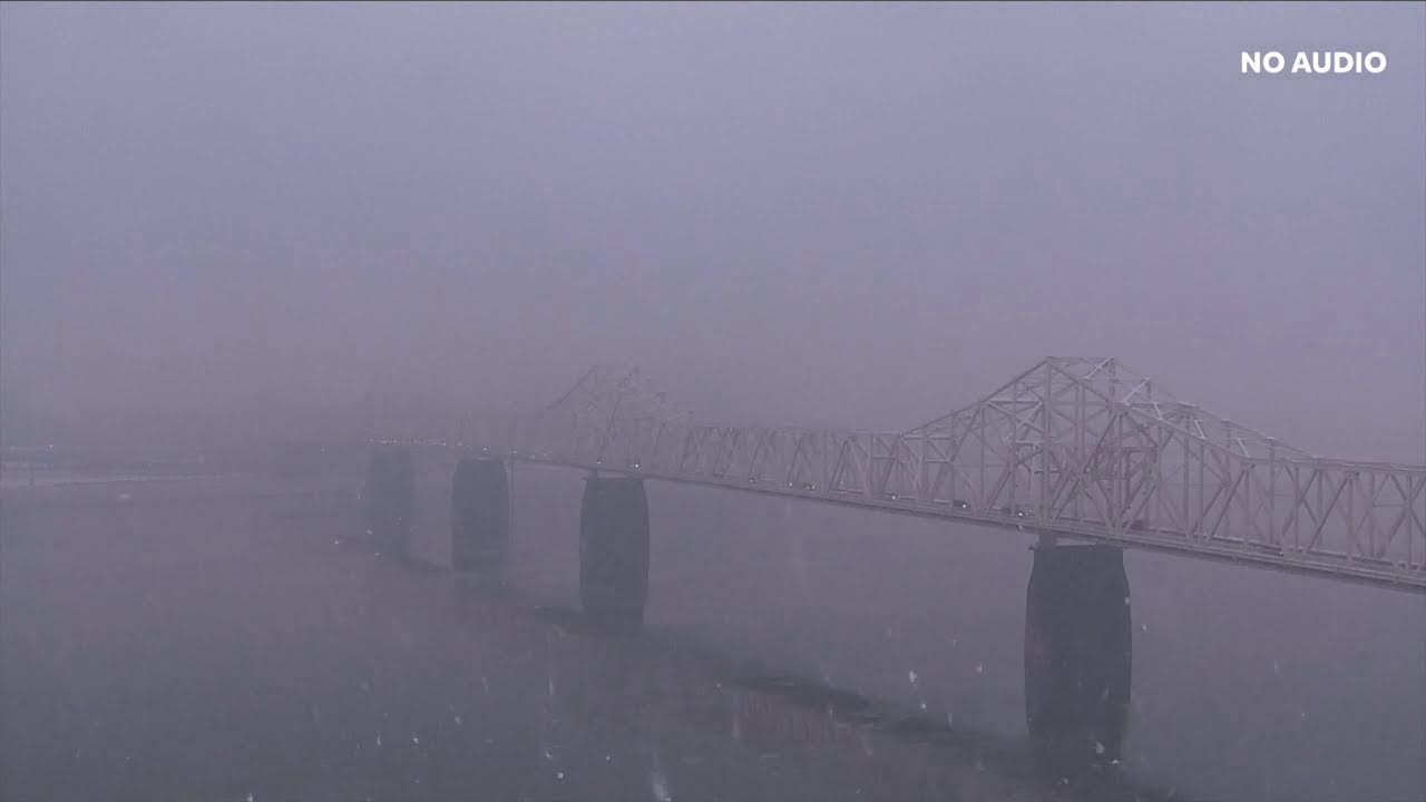 LIVE | It's snowing in Louisville!