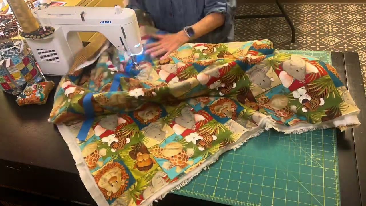 EASY quilt!! Practice your machine quilting stitches and make a SIMPLE quilt!