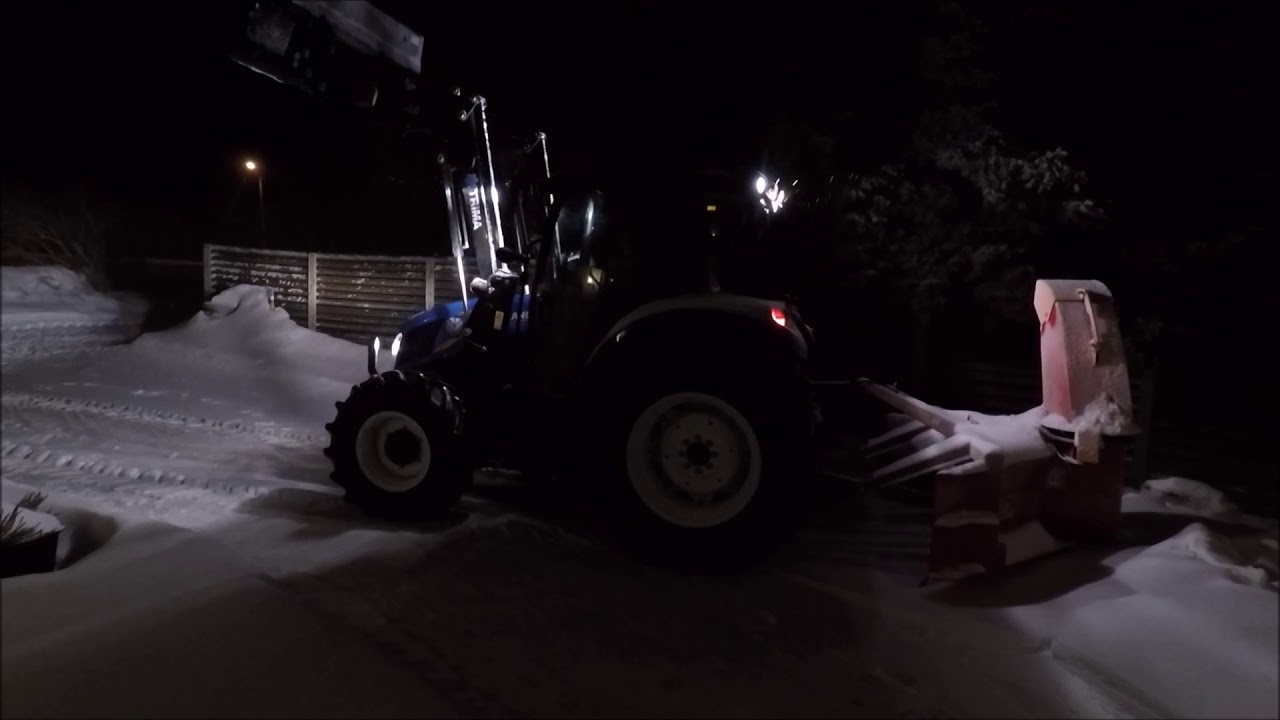 Blowing Snow | New Holland t4 75 | Duun VF 215