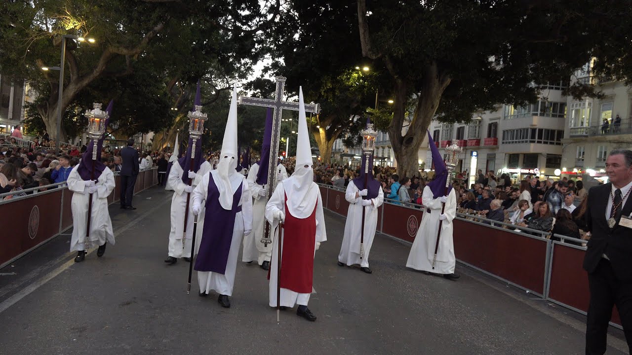 Hermandad de la Salud: Por el Recorrido Oficial. Semana Santa Málaga 2023.