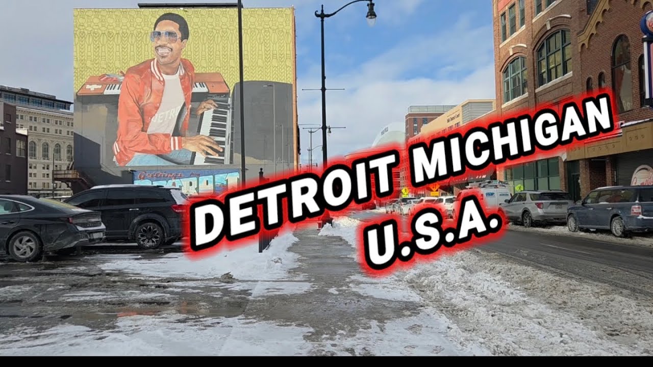 Downtown Detroit walking tour 