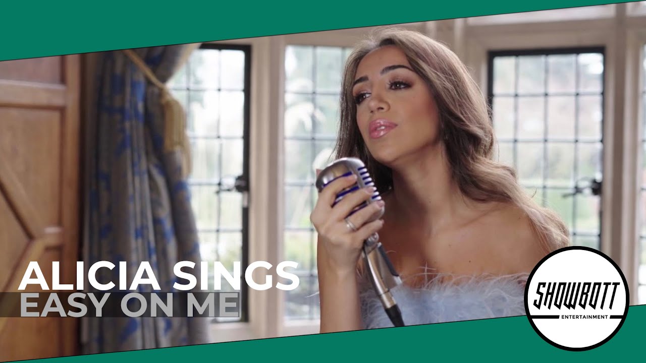 ALICIA SINGS | Midlands-based singer perfect for wedding ceremonies and drinks receptions. Book now!