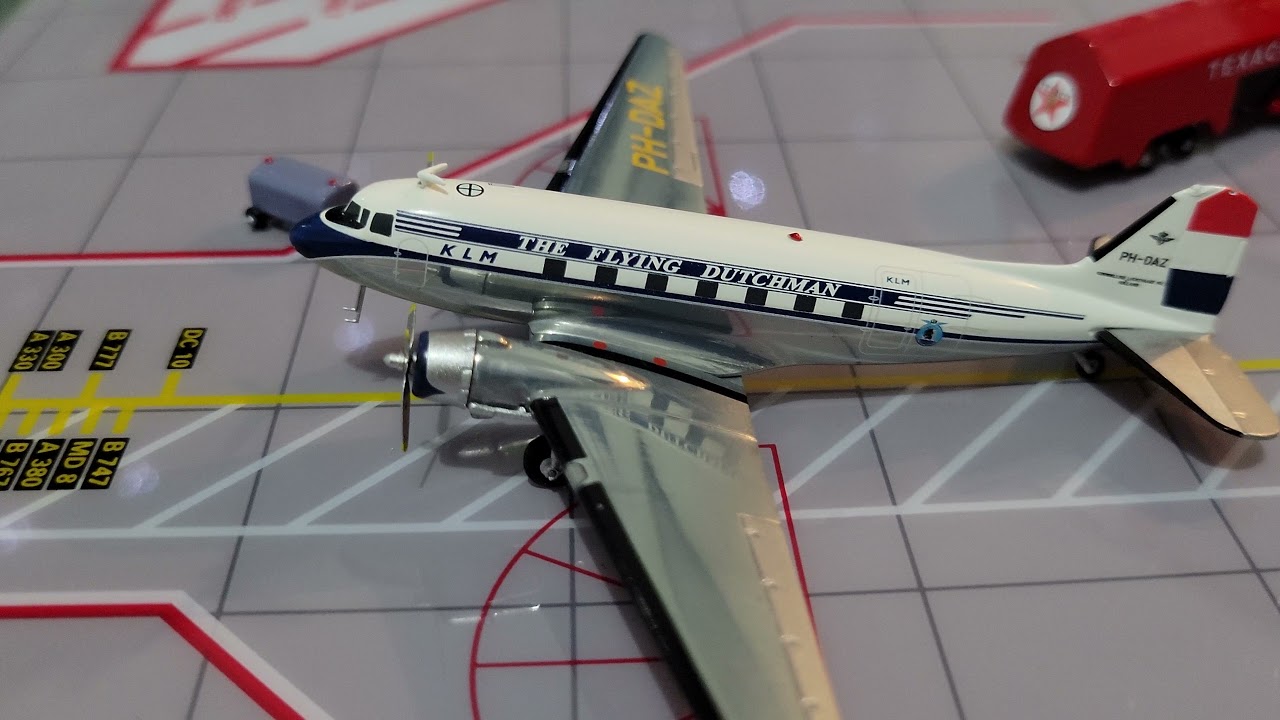 Geminijets 1:200 Douglas DC-3  KLM Royal Dutch Airlines ( PH-DAZ )