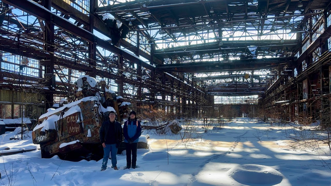 Abandoned Locomotive Repair Facility (Boston & Maine Railroad) Exploration in the Snow