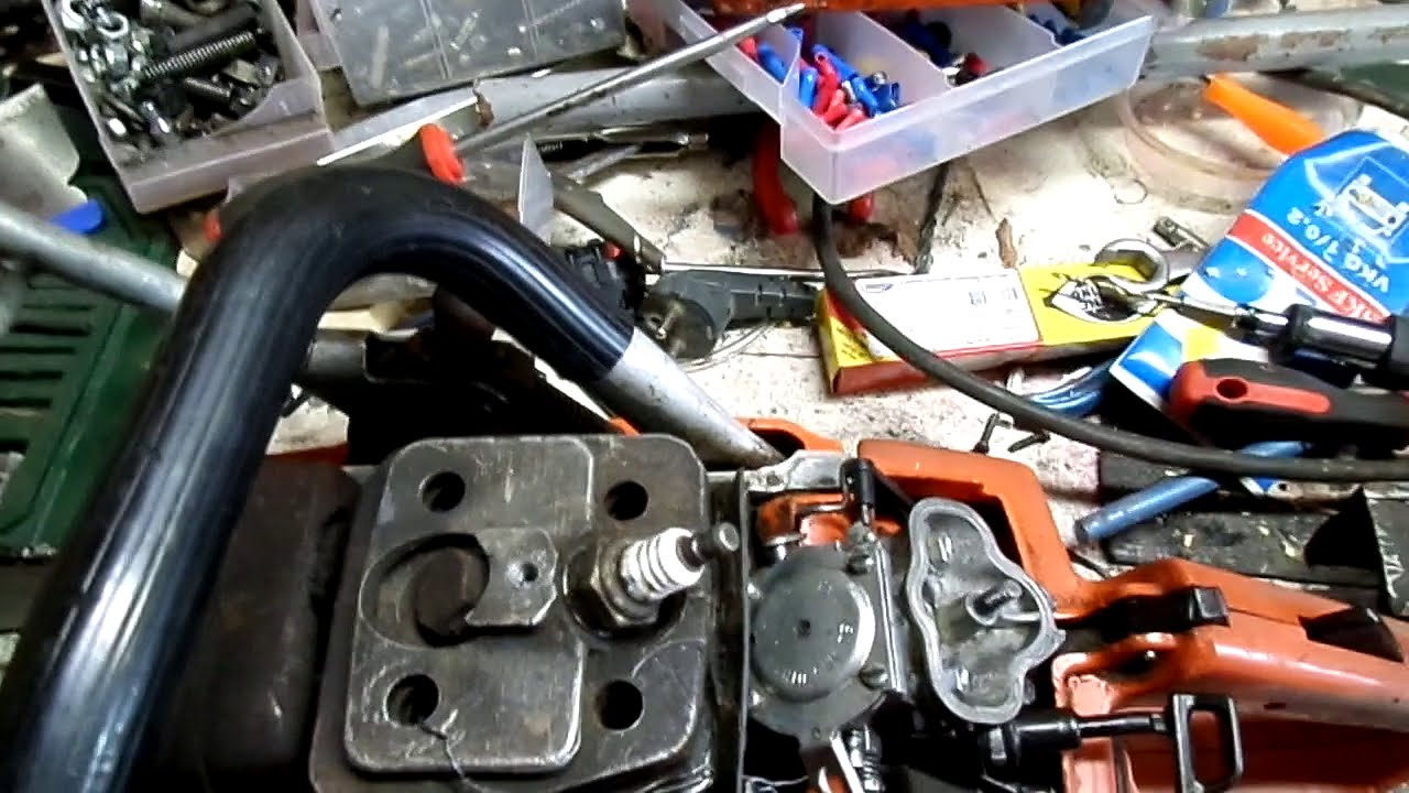 Moottorisaha; Husqvarna 444 SE/SG Osa 1 Rassaamista rakentelua