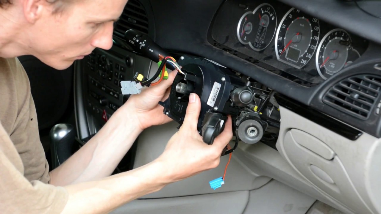 COM2003 Remove & Refit , Citroen C5 II Steering Column Switch Module
