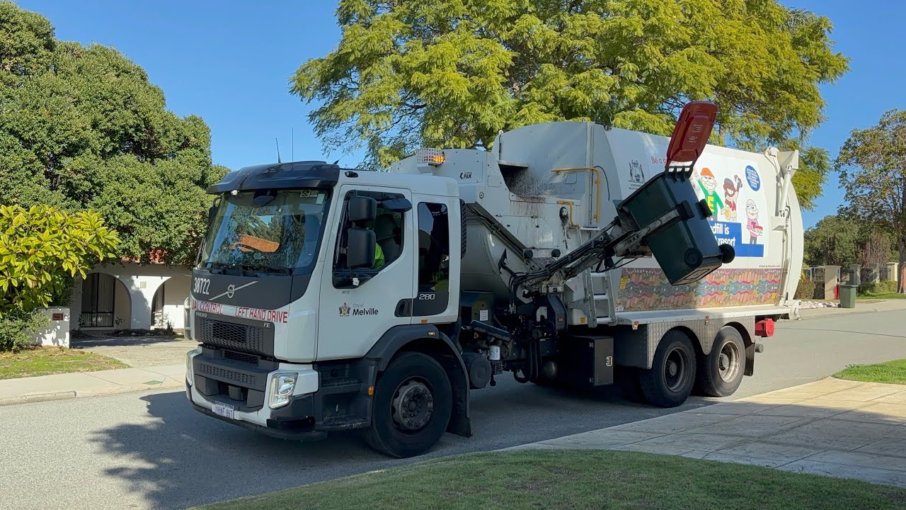 City of Melville garbage with the big body recycler