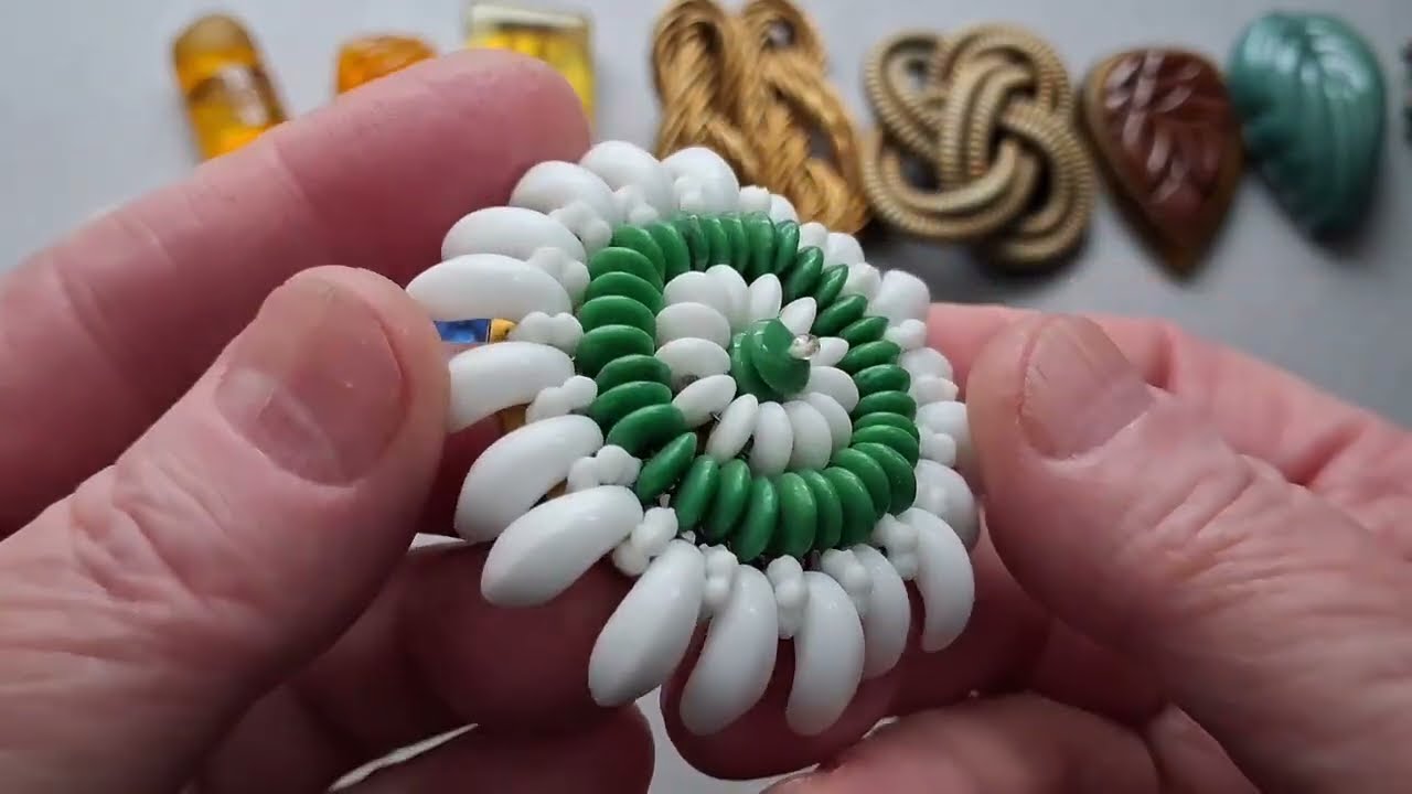 922. Как же они хороши, продолжим рассматривать коллекцию дресс клипов