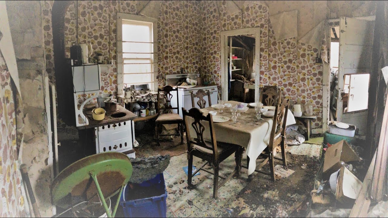 #124 - Abandoned Shotgun home- mostly untouched!! VINTAGE STUFF EVERYWHERE