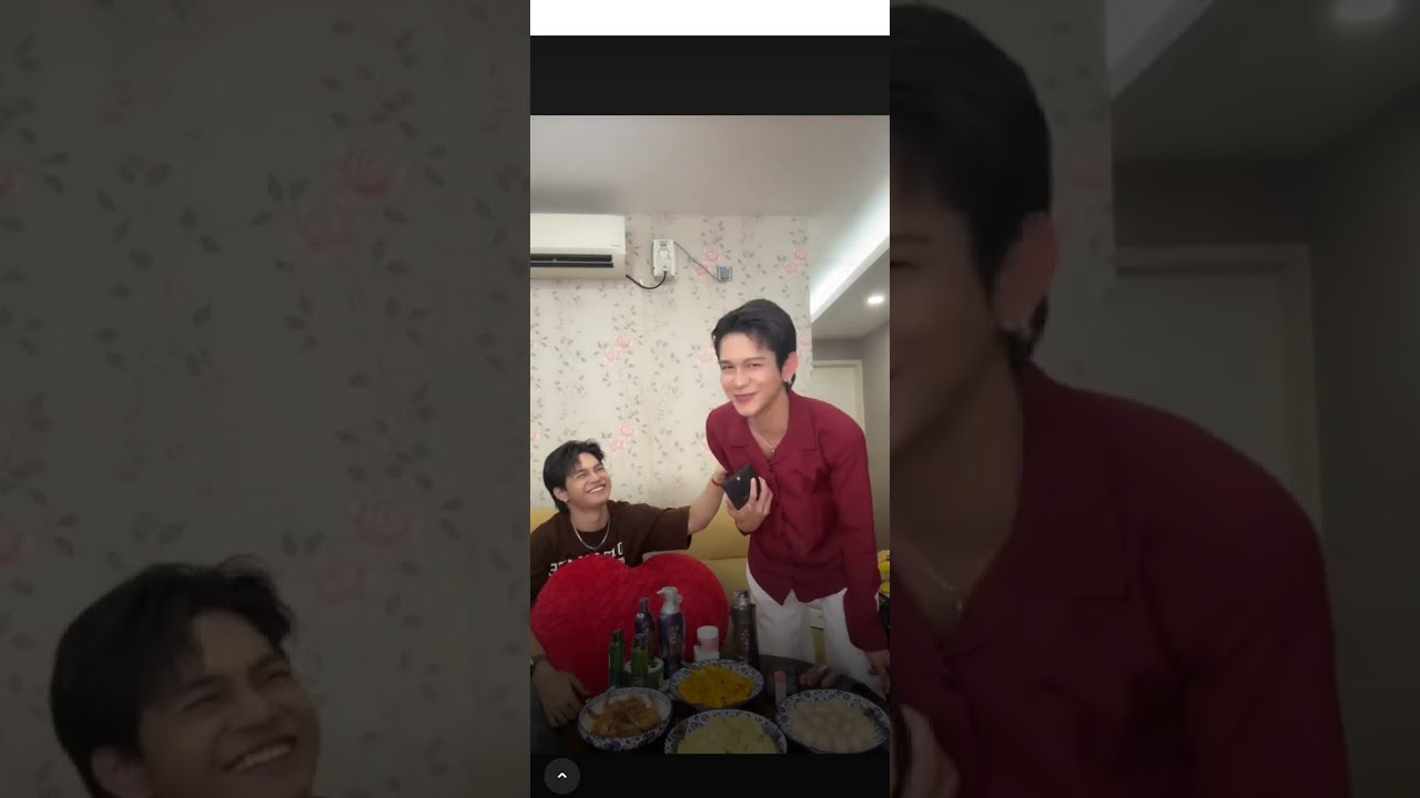 Vitashineရဲ႕live#vitashine #vitamin #zawshinehtet #mineral #sunshine