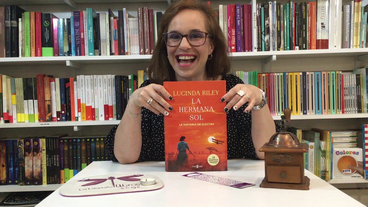 La hermana sol - Lucinda Riley - La historia de Electra en La Lib&eacute;lula Libros & Caf&eacute;.