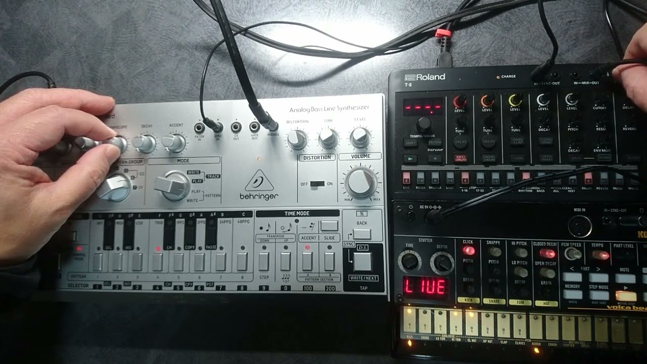 Acid jam R802 ( Behringer TD-3 & Roland T-8 & KORG volca beats)