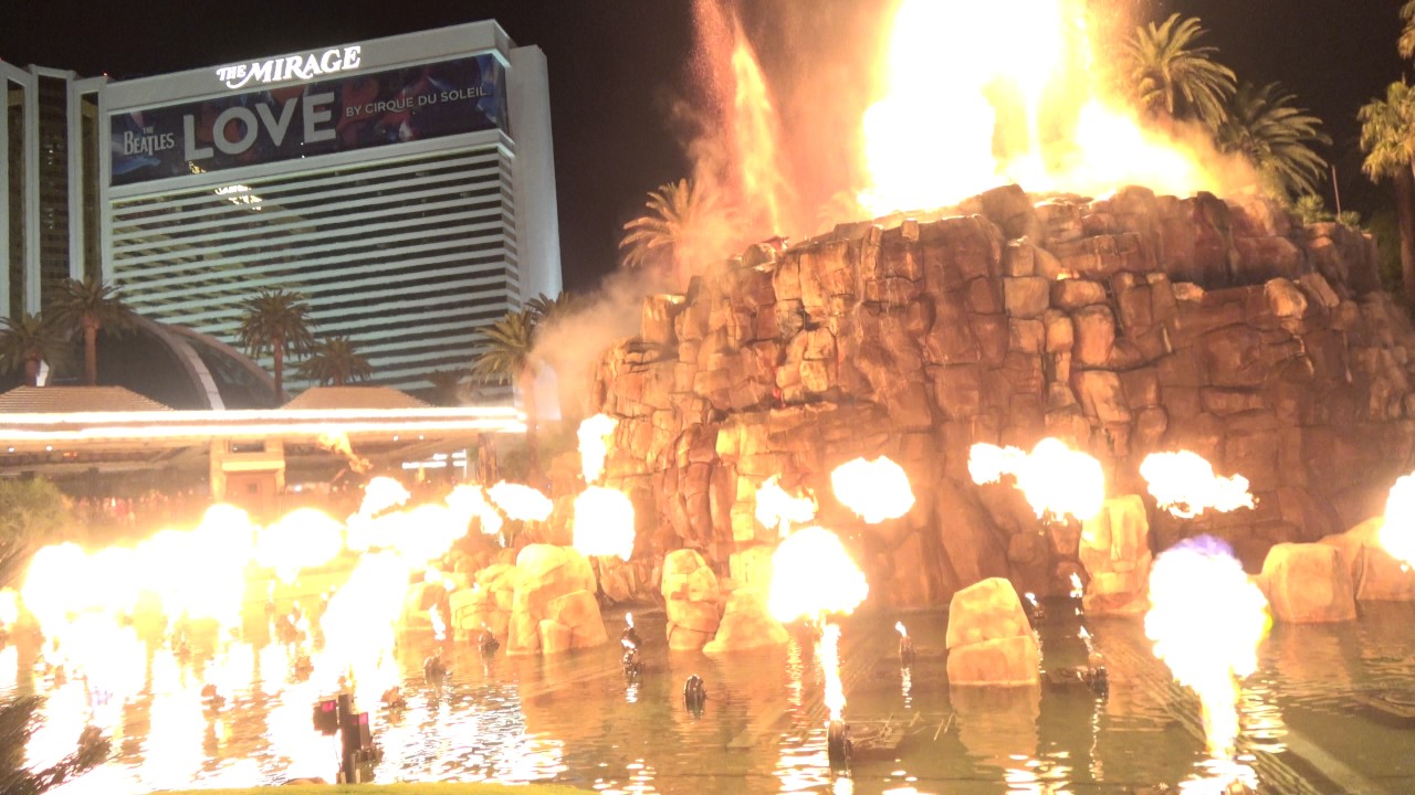 Mirage Volcano Show in Las Vegas [4K]