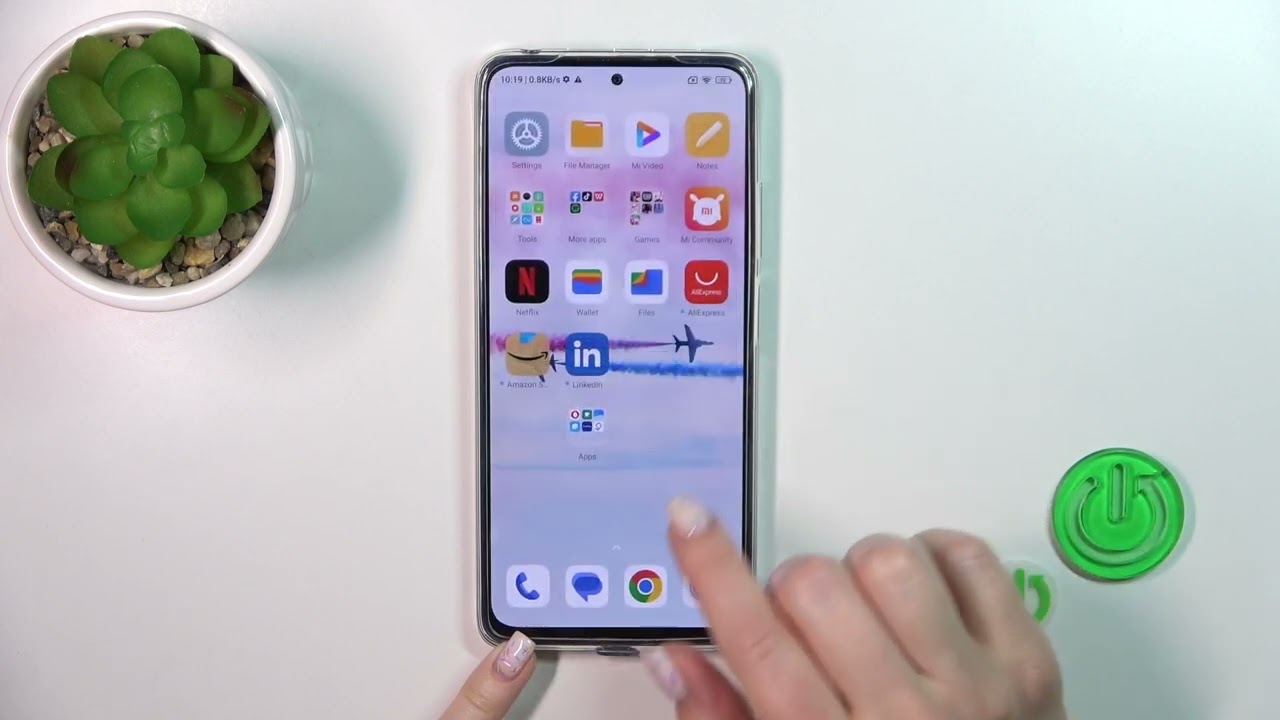 How to Create and Manage Home Screen Folders for Apps on a REDMI Note 11 Pro