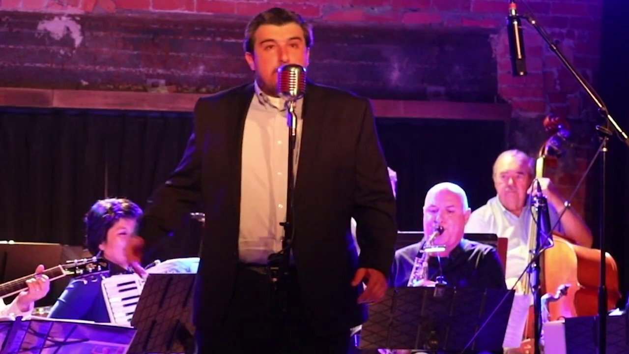Nefty Maldonado singing with Hot Club of Spokane
