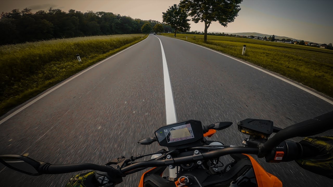 Chillig Riding after Work! 🏍 2023 KTM DUKE 790 🧡 (4K) RAW (ASMR) #790 #austria #duke #duke790