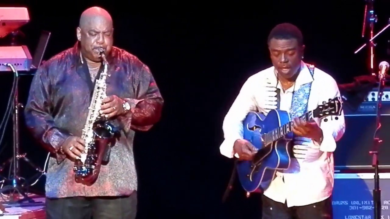 'Iconic' Gerald Albright ft. 'Stormin' Norman Brown - 
