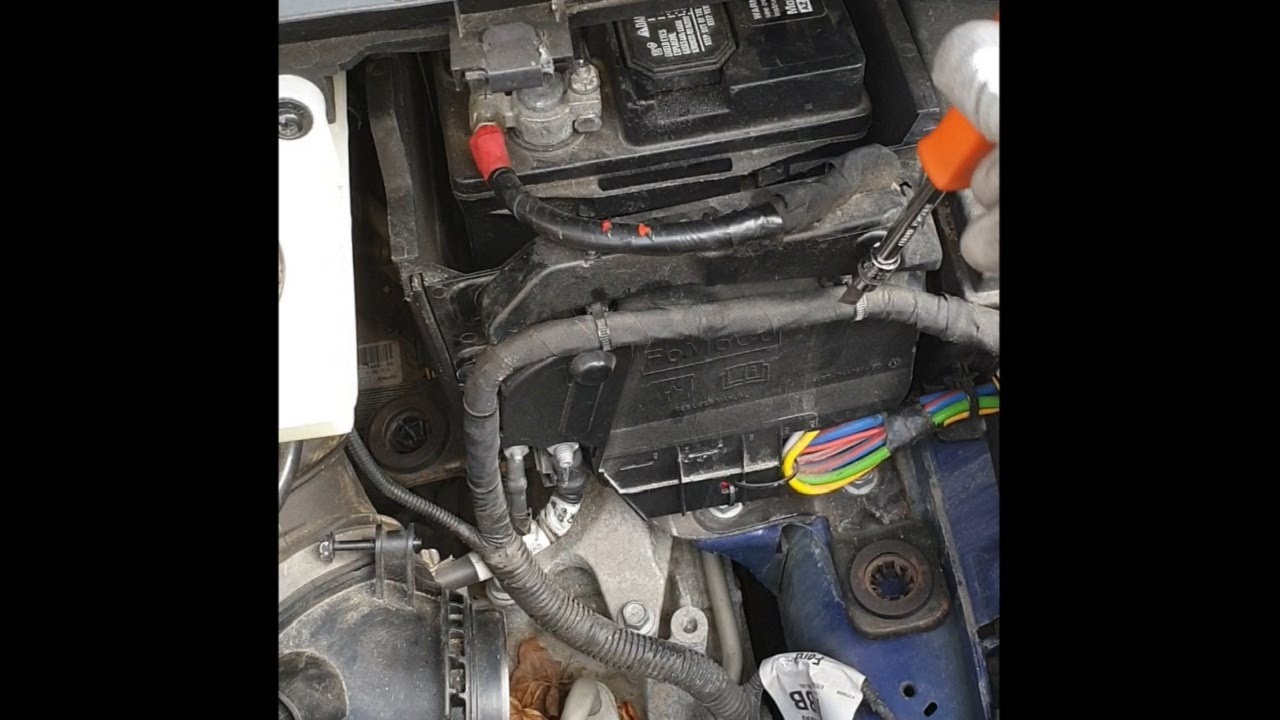 Wymiana akumulatora Ford Kuga   Escape