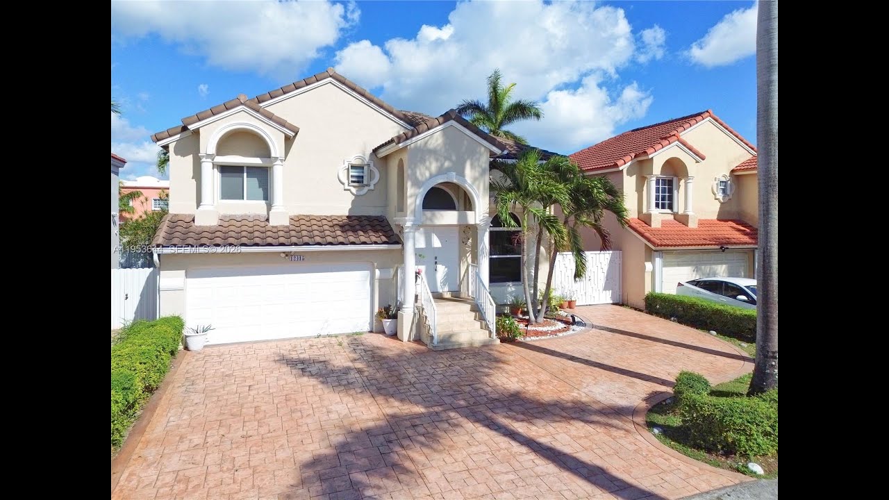 12415 NW 7th St, Miami, FL 33182