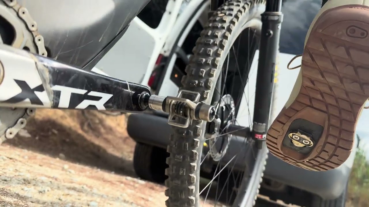 Crankbrothers Eggbeater 3 acción