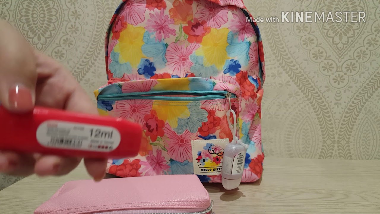 ماذا يوجد في حقيبتي المدرسيه 📚🎒