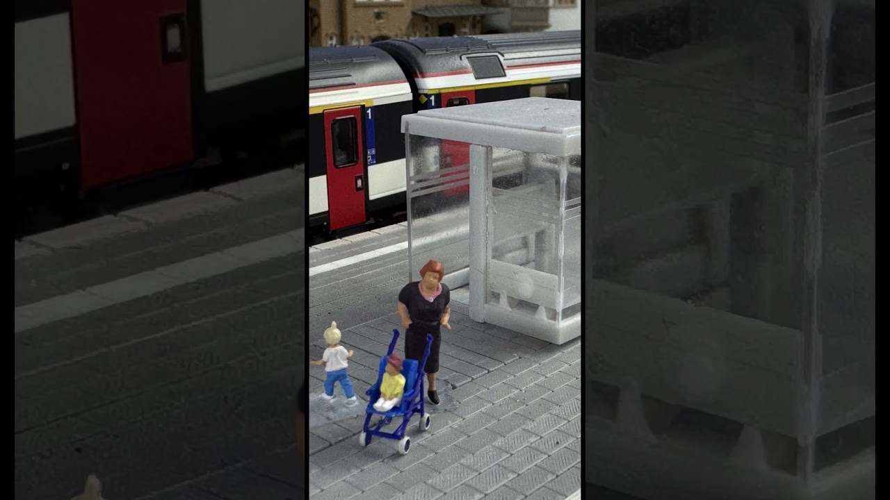 Moderner Bahnsteig in Epoche VI im Bogen verlegt